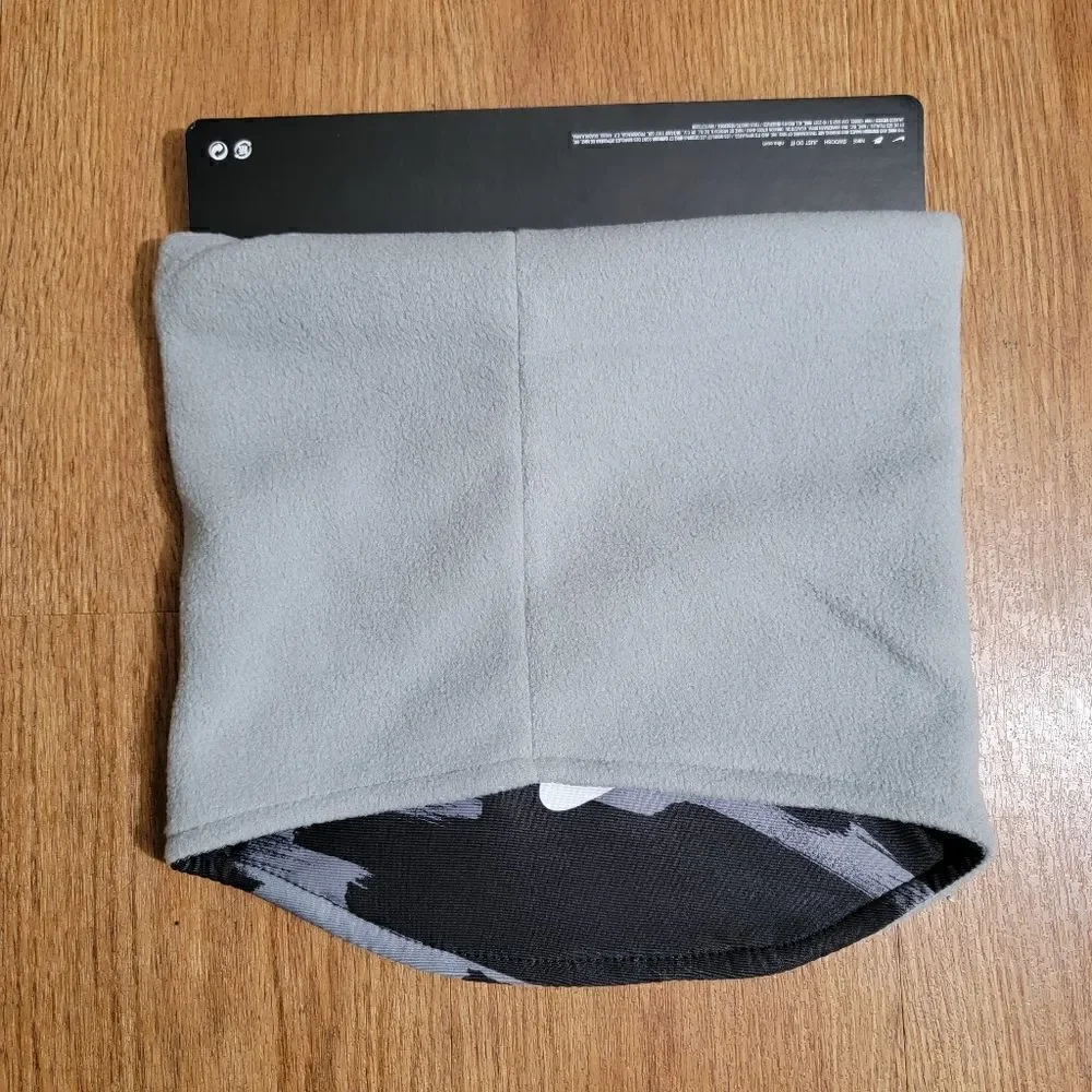 Nike Therma-FIT Reversible Scarf Neck Warmer For Running Gym Hiking Black Grey